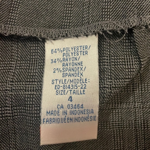 Ricki’s Skirt - Picture 2 of 3